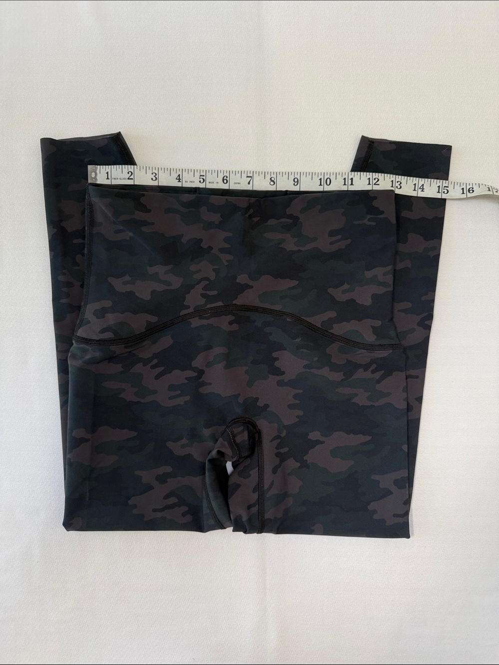 SPANX Booty Boost High-Waist Camo Leggings - Black - Picture 6 of 8